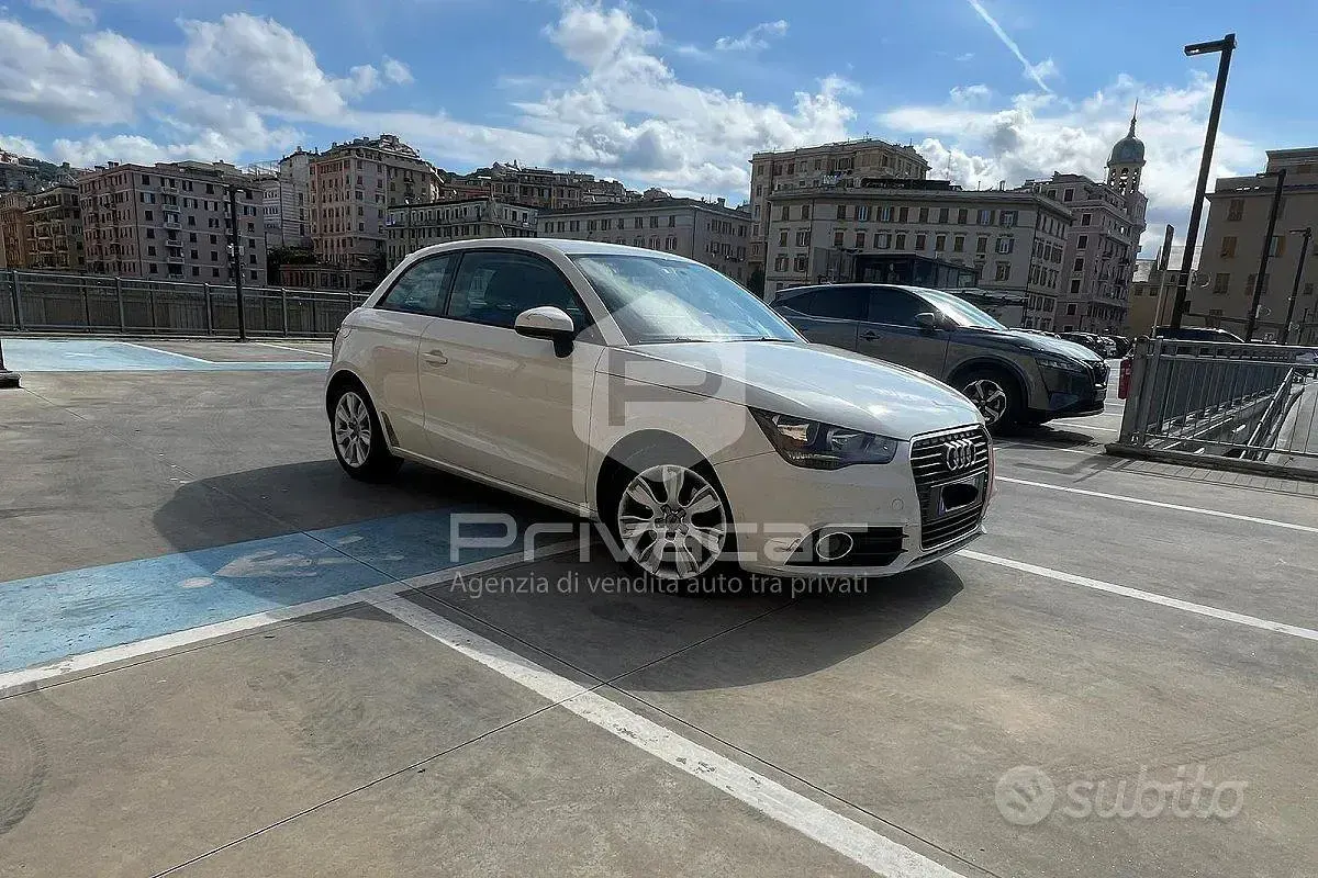 Usata Audi A1 Ambition 105 CV (77 kW) 2011 Bianco Utilitaria