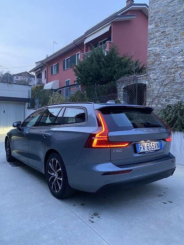Usata Volvo V60 Business Edition 150 CV (110 kW) 2019 Station wagon