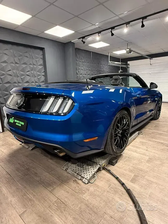 Usata Ford Mustang 421 CV (309 kW) 2018 Blu Coupé