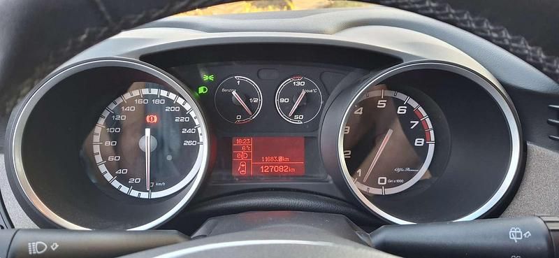 Usata Alfa Romeo Giulietta Distinctive 120 CV (88 kW) 2015 Grigio Utilitaria