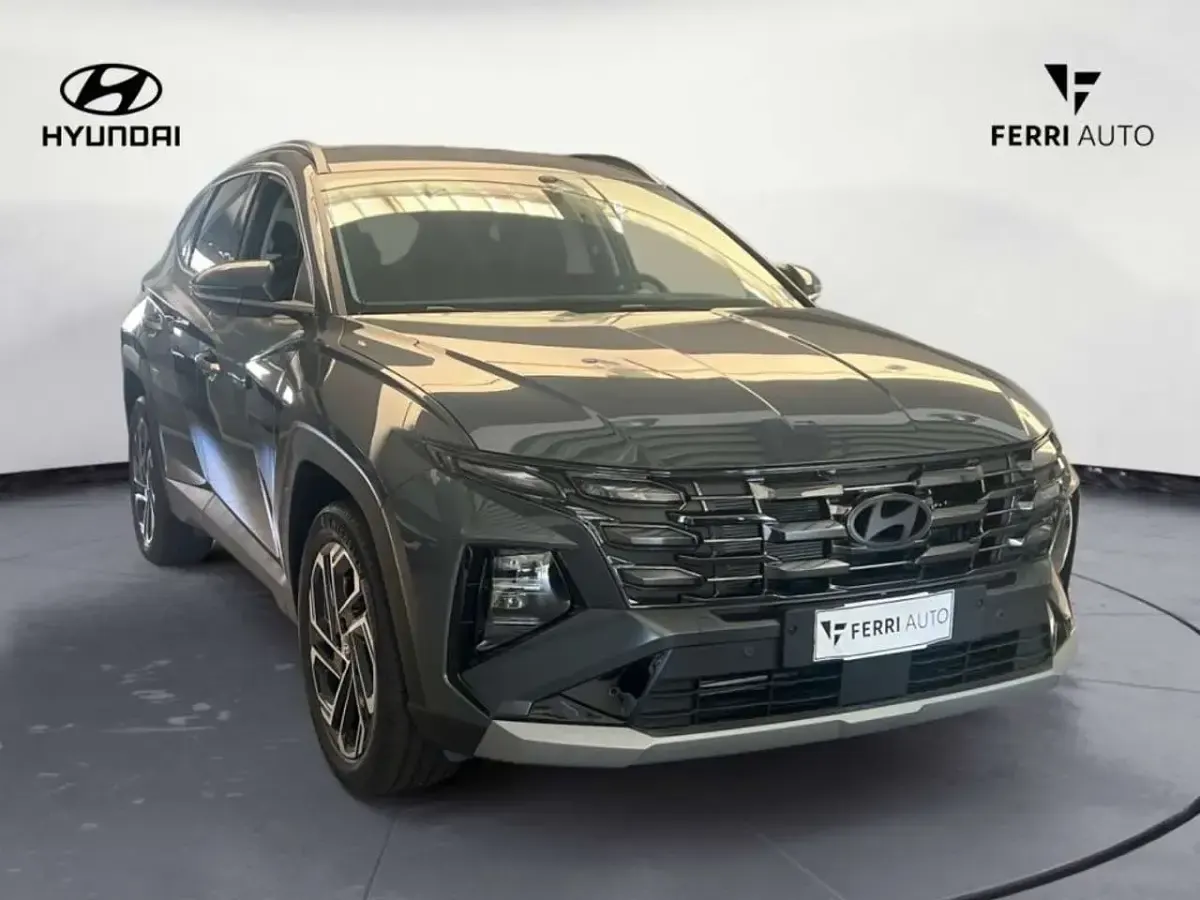 Nuova Hyundai Tucson 179 CV (131 kW) 2025 Grigio SUV