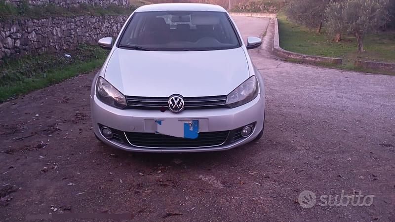 Usata VW Golf VI 105 CV (77 kW) 2011 Grigio Utilitaria
