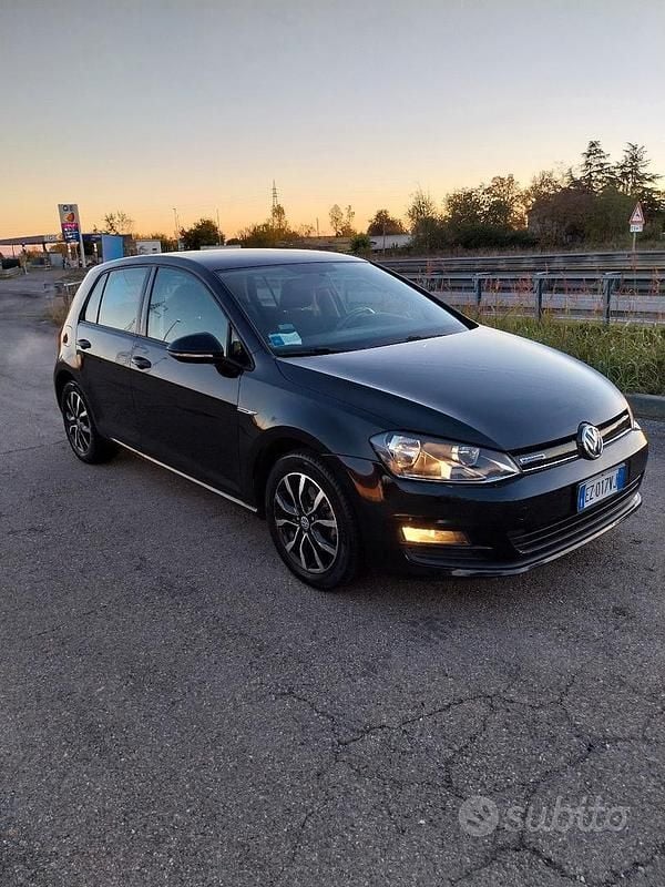 Nero Usata 2015 VW Golf Trendline Berlina | 6400 € (Super prezzo) - Immagine 1/4