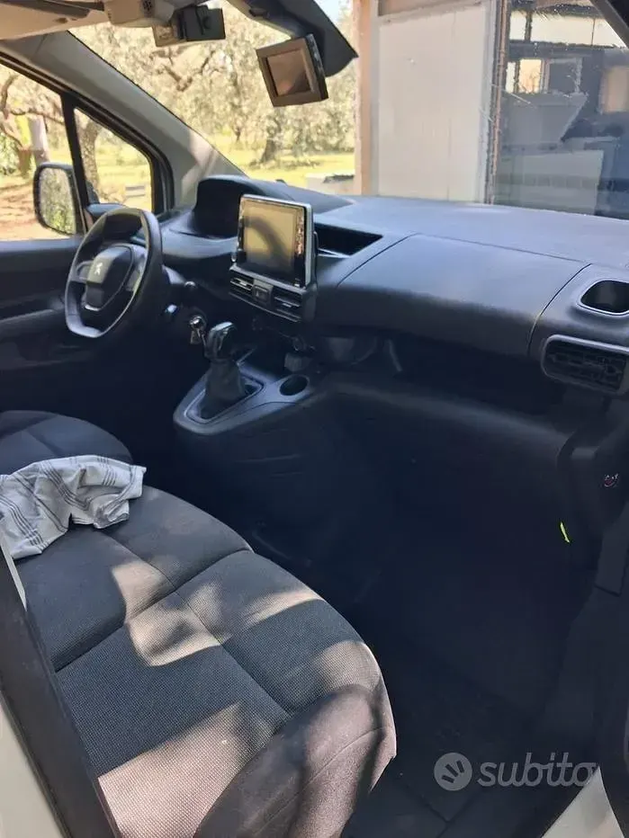 Usata Peugeot Partner 102 CV (75 kW) 2019 Monovolume