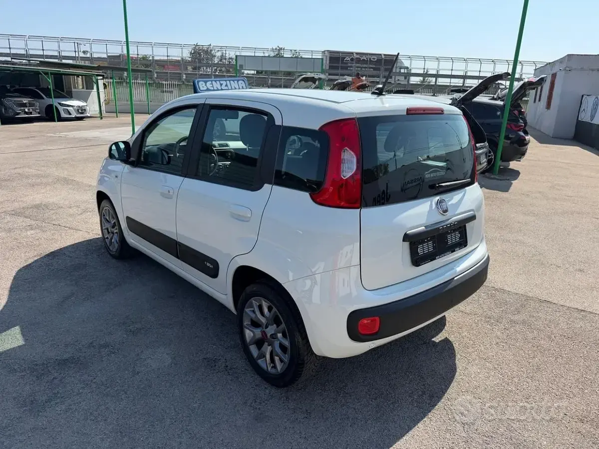 Usata Fiat Panda Lounge 69 CV (50 kW) 2019 Bianco Utilitaria