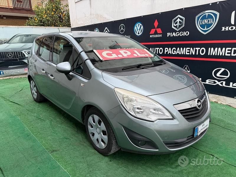 Usata Opel Meriva Cosmo 120 CV (88 kW) 2011 Grigio Monovolume