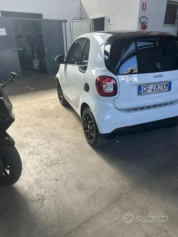 Usata Smart ForTwo Coupé 71 CV (52 kW) 2018 Bianco Coupé