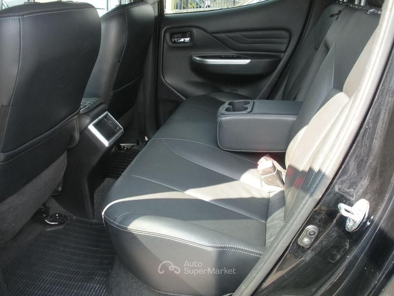 Usata Mitsubishi L200 151 CV (111 kW) 2022 Nero Pick-up