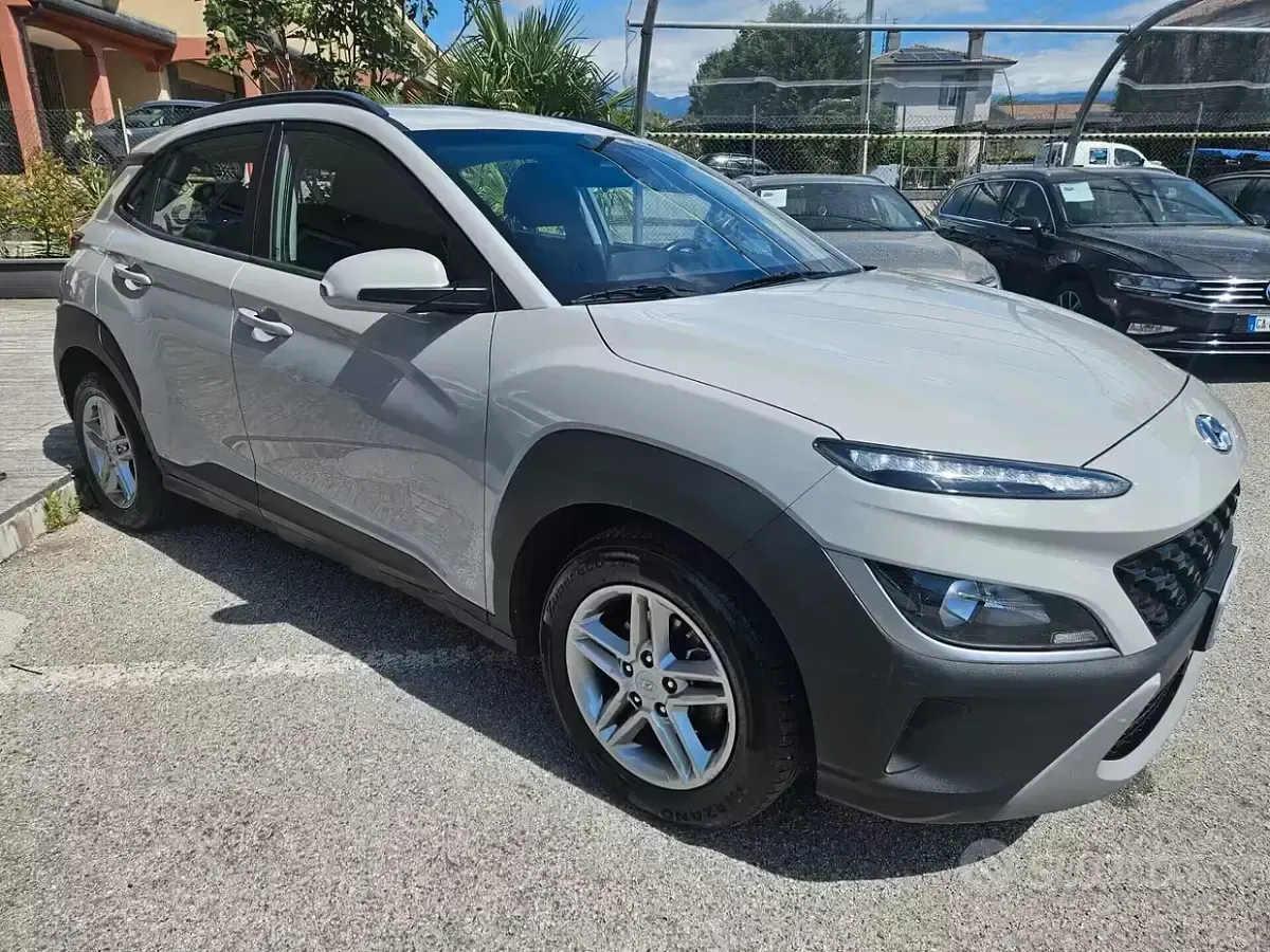 Usata Hyundai Kona 120 CV (88 kW) 2023 Grigio SUV