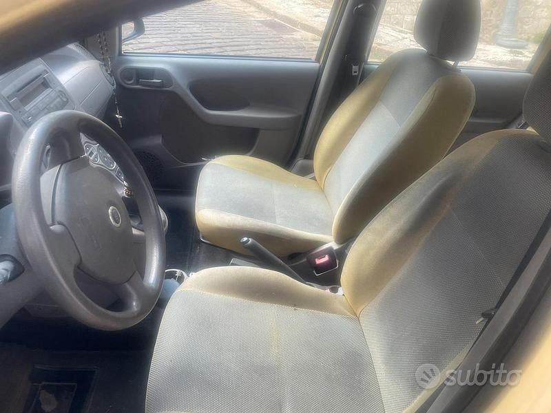 Usata Fiat Panda 69 CV (50 kW) 2007 Giallo Utilitaria
