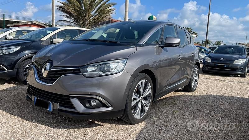 Usata Renault Scénic IV Intens 110 CV (80 kW) 2017 Grigio Monovolume