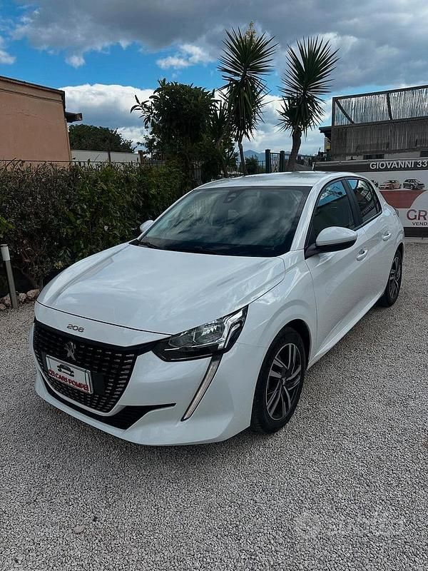 Usata Peugeot 208 Active 75 CV (55 kW) 2020 Bianco Utilitaria