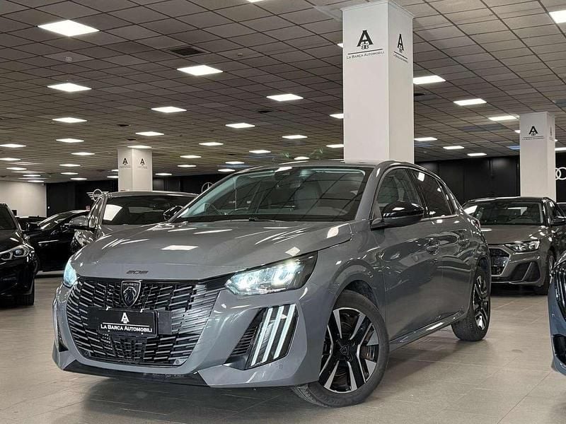 Usata Peugeot 208 Allure 101 CV (74 kW) 2024 Grigio Utilitaria