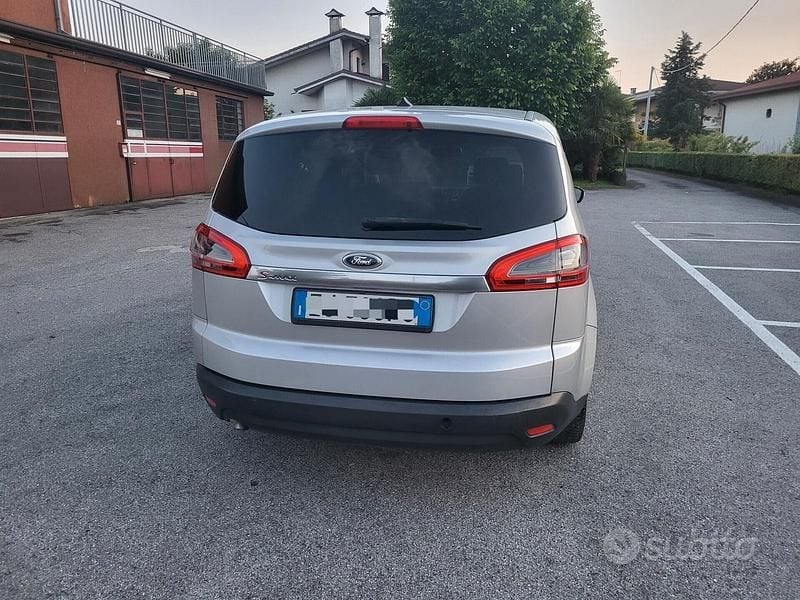 Usata Ford S-MAX S 140 CV (102 kW) 2011 Grigio Monovolume