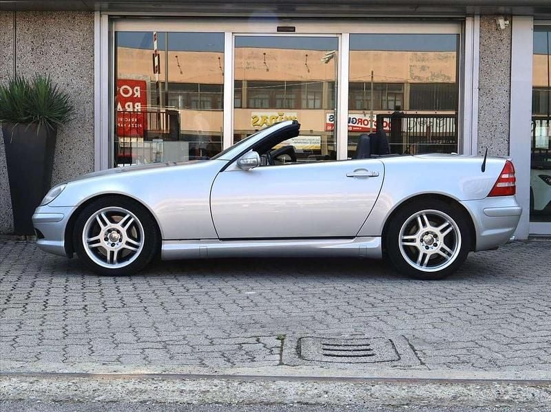 Käytetty Mercedes SLK32 AMG AMG 354 HP (260 kW) 2001 Harmaa Avoauto
