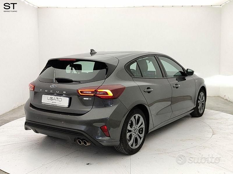 Usata Ford Focus ST-Line 125 CV (91 kW) 2023 Grigio Berlina