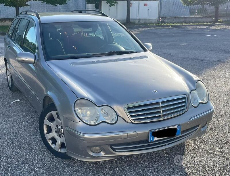 Usata Mercedes C220 150 CV (110 kW) 2006 Station wagon