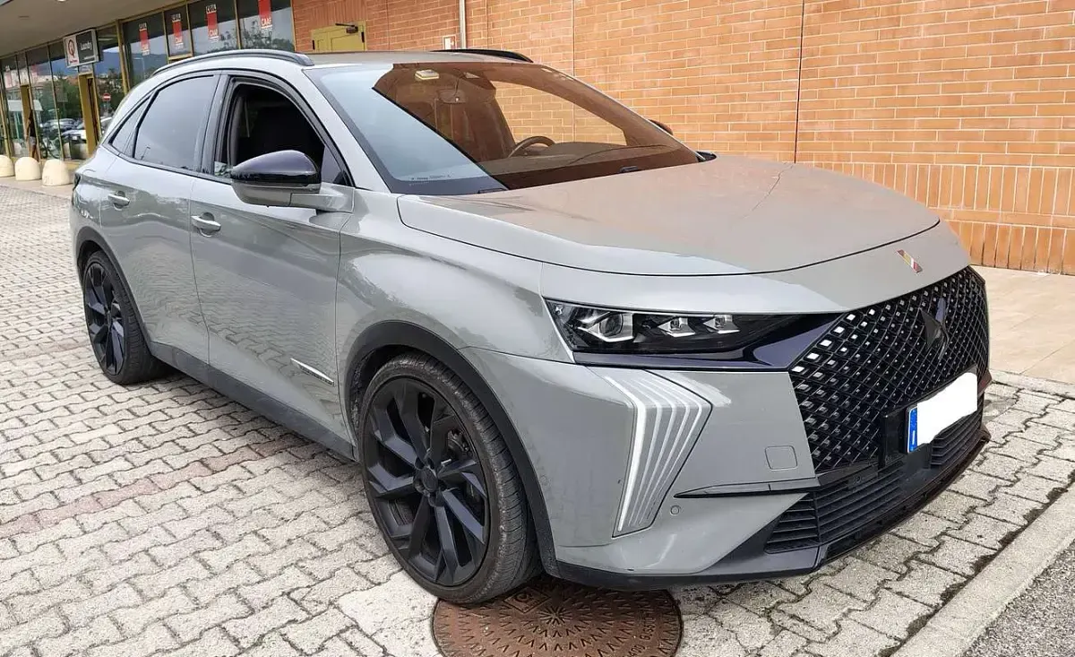 Usata DS Automobiles DS7 Crossback 360 CV (264 kW) 2023 Verde SUV