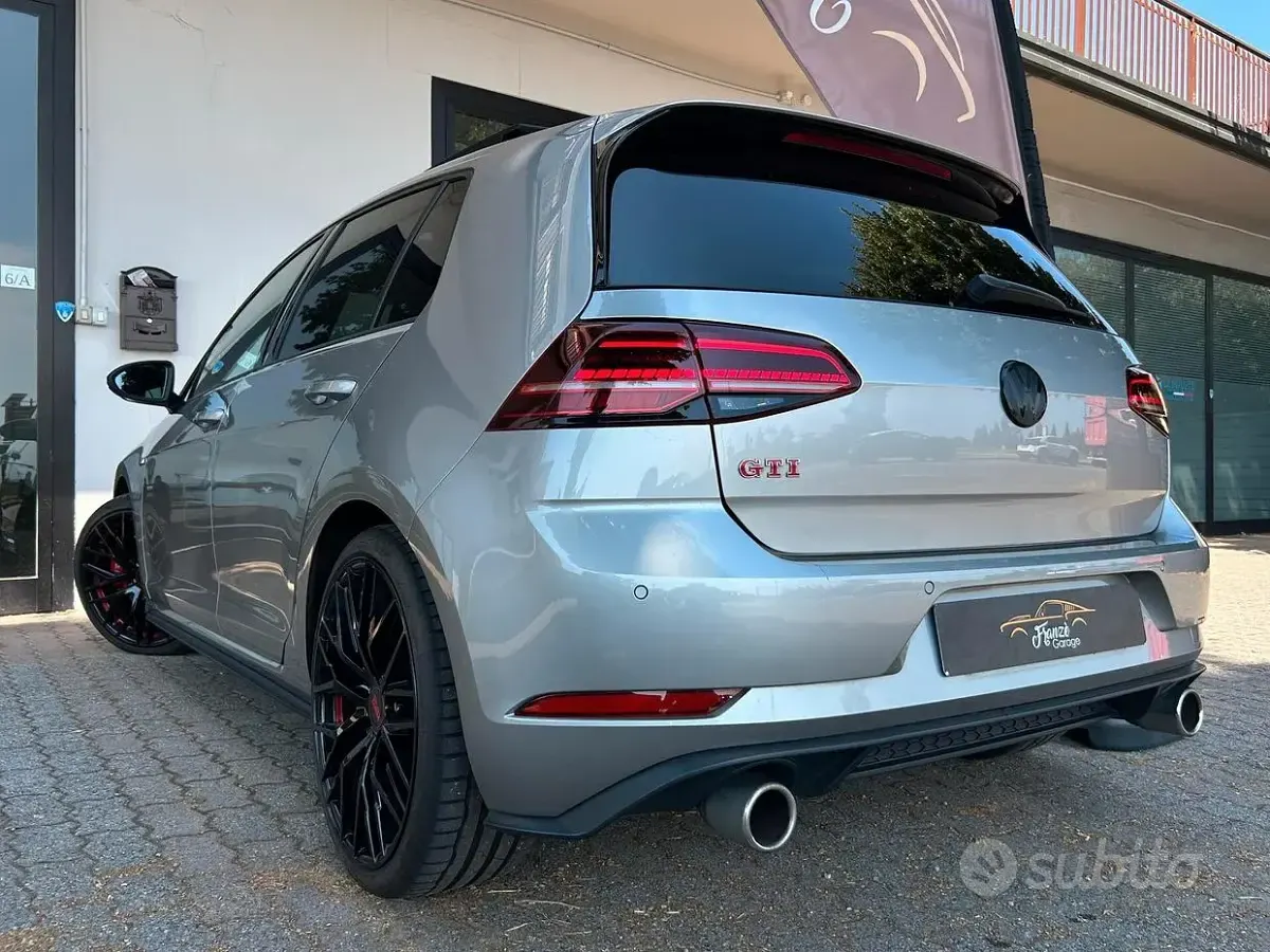 Usata VW Golf VII GTI 245 CV (180 kW) 2019 Grigio Berlina