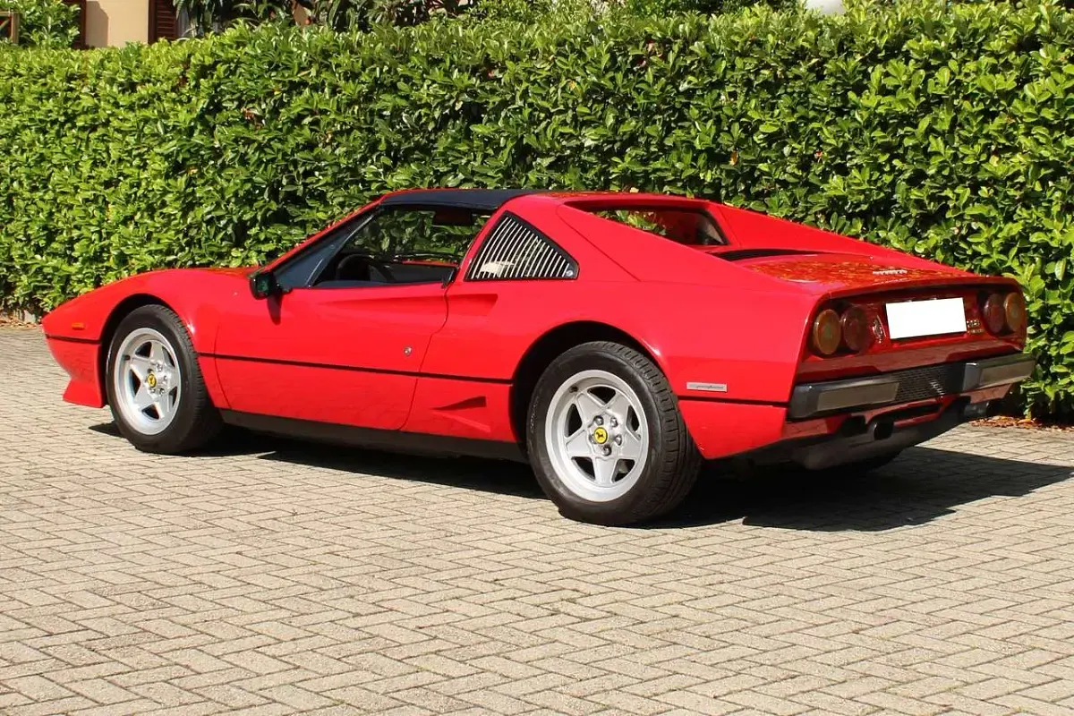 Usata Ferrari 208 220 CV (161 kW) 1984 Rosso corsa Coupé