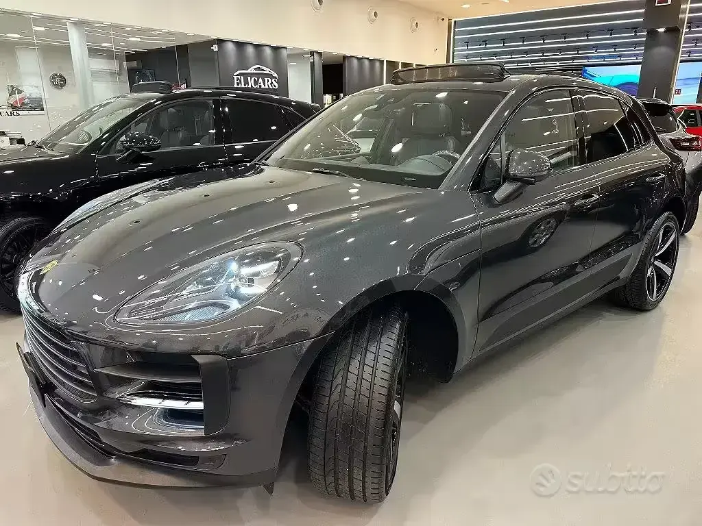 Usata Porsche Macan 245 CV (180 kW) 2021 Grigio metallizzato SUV