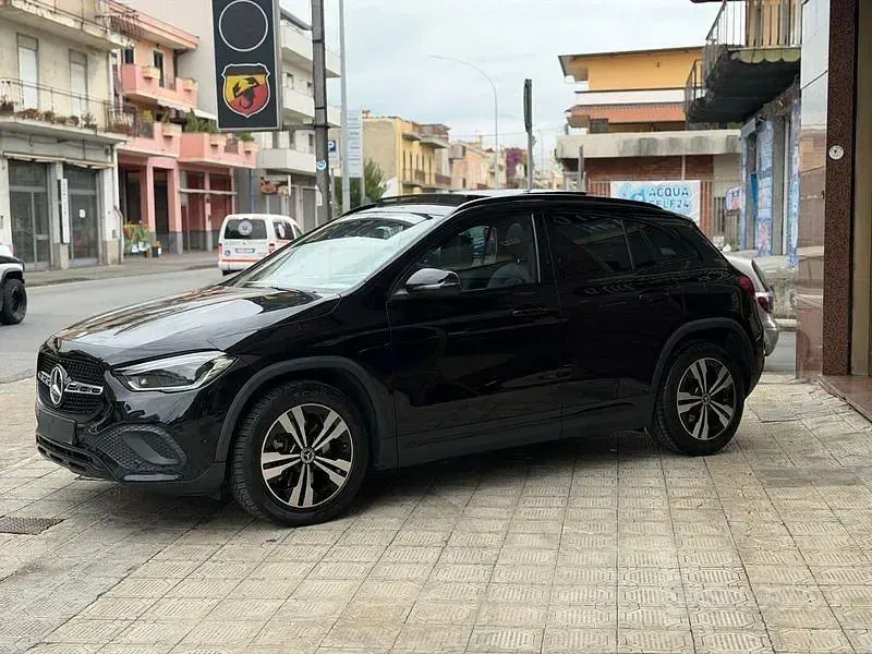 Usata Mercedes GLA220 Premium 190 CV (139 kW) 2022 Nero SUV
