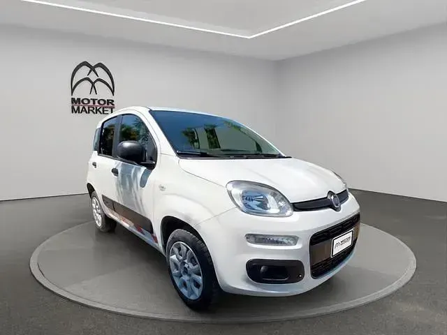 Usata Fiat Panda 4x4 Pop 85 CV (62 kW) 2019 Bianco Utilitaria