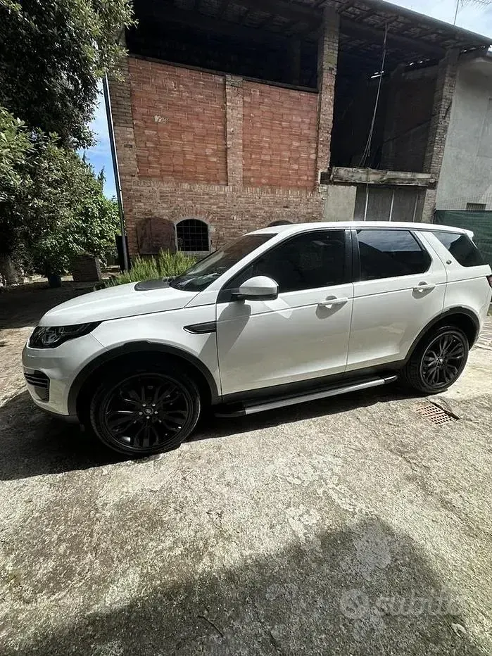 Usata Land Rover Discovery 5 150 CV (110 kW) 2017 Bianco SUV