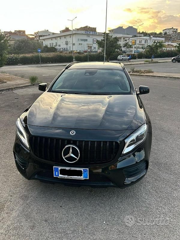 Usata Mercedes GLA200 Edition 136 CV (100 kW) 2019 Nero SUV
