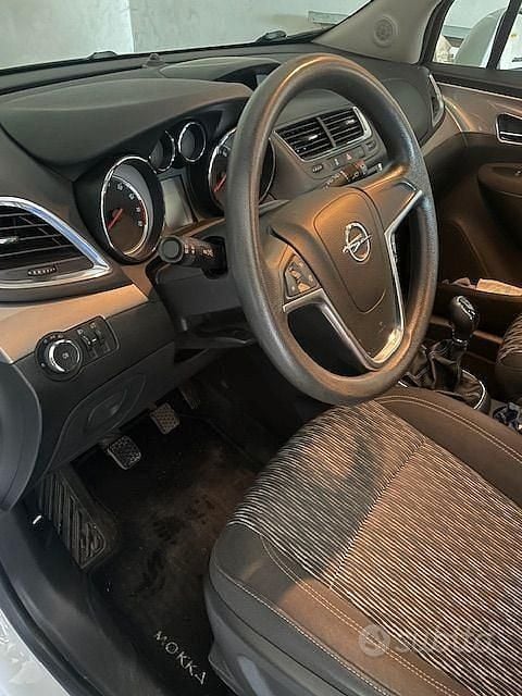 Usata Opel Mokka 116 CV (85 kW) 2013 Bianco SUV