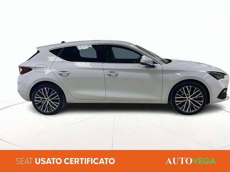 Usata Seat Leon XCELLENCE 150 CV (110 kW) 2021 Bianco pastello Berlina