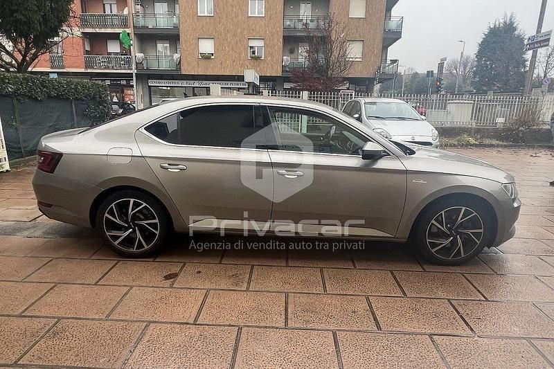 Usado Skoda Superb LAURIN & KLEMENT 280 CV (205 kW) 2017 Altro Berlina