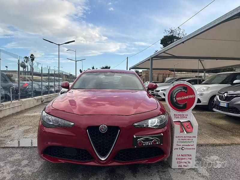 Usata Alfa Romeo Giulia Executive 150 CV (110 kW) 2018 Rosso Berlina