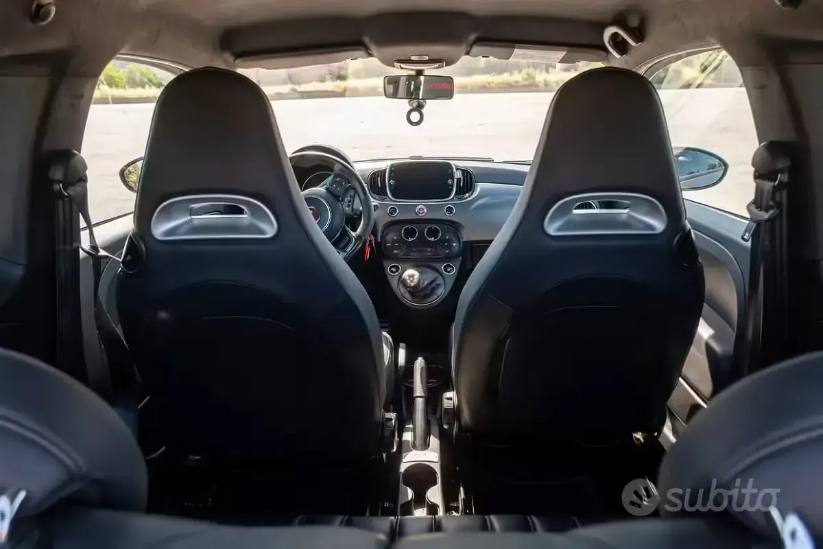 Usata Abarth 695 165 CV (121 kW) 2018 Grigio Utilitaria