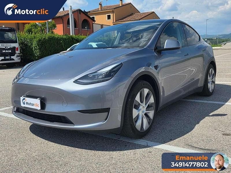 Grigio Usata 2024 Tesla Model Y RWD SUV | 35.950 € (Buon prezzo) - Immagine 1/4