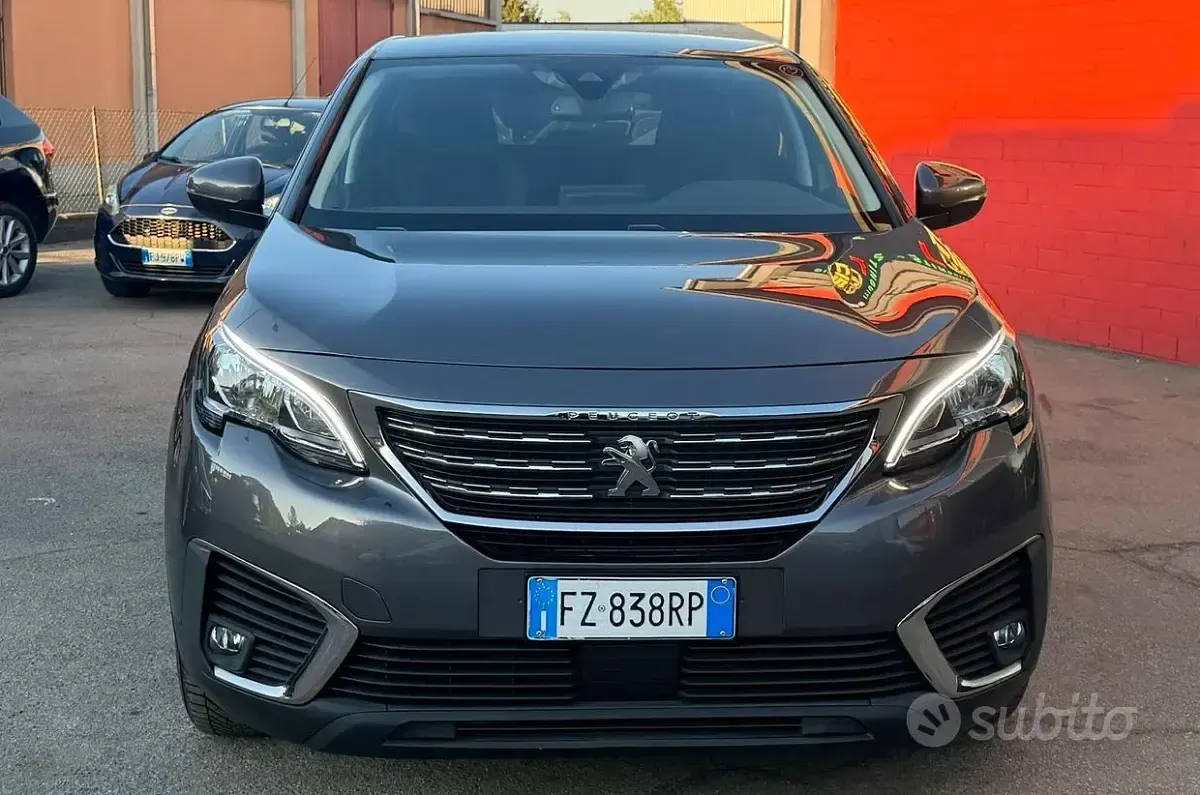 Usata Peugeot 5008 Allure 131 CV (96 kW) 2019 Grigio SUV