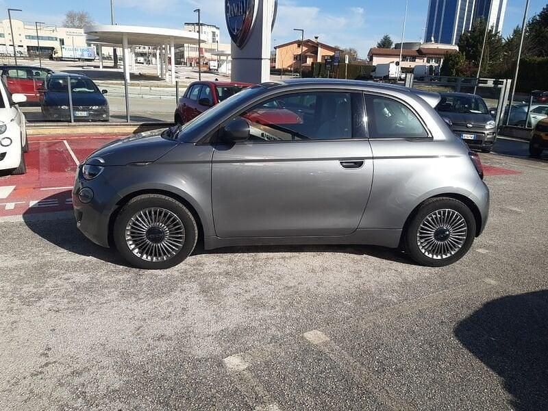 Usata Fiat 500e Icon 42 kW (58 CV) 2023 Grigio Berlina