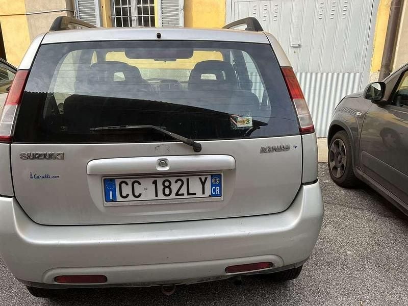 Usata Suzuki Ignis GL 83 CV (61 kW) 2003 Grigio Utilitaria