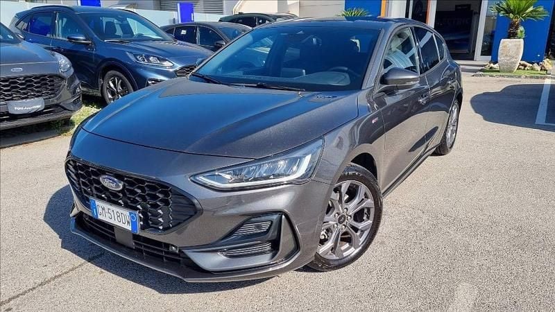 Grigio Usata 2022 Ford Focus ST-Line Tre volumi | 18.500 € (Ottimo prezzo) - Immagine 1/4
