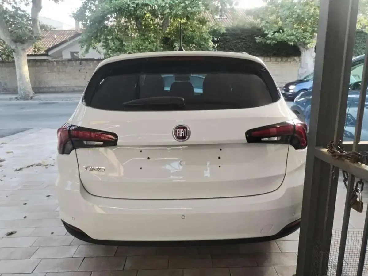 Usata Fiat Tipo Lounge 131 CV (96 kW) 2024 Bianco Station wagon