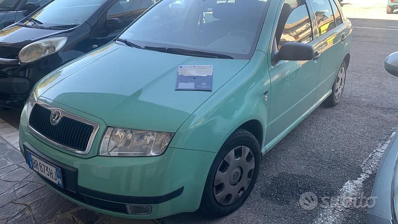 Verde Usata 2001 Skoda Fabia Classic Due volumi | 3499 € (Molto cara) - Immagine 1/4
