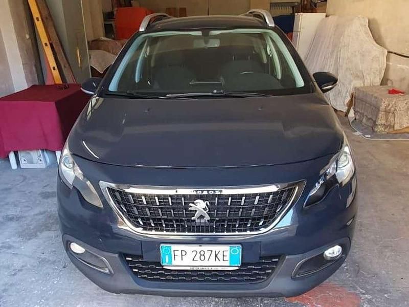 Usata Peugeot 2008 Active 82 CV (60 kW) 2018 Blu/azzurro SUV