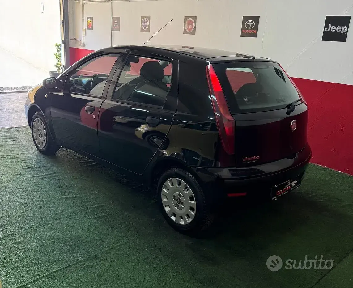 Usata Fiat Punto Active 69 CV (50 kW) 2010 Nero Utilitaria
