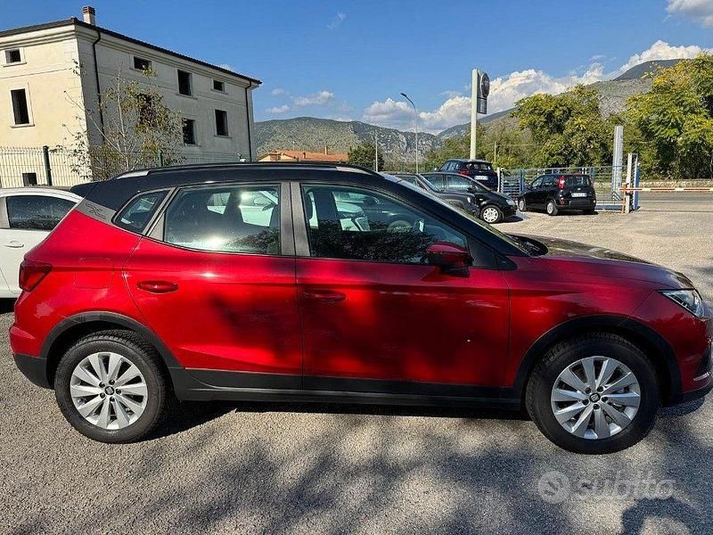Usata Seat Arona Style 90 CV (66 kW) 2020 Rosso SUV