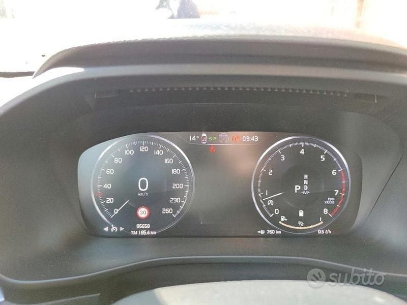 Usata Volvo XC40 Plus 197 CV (144 kW) 2022 Azzurro SUV