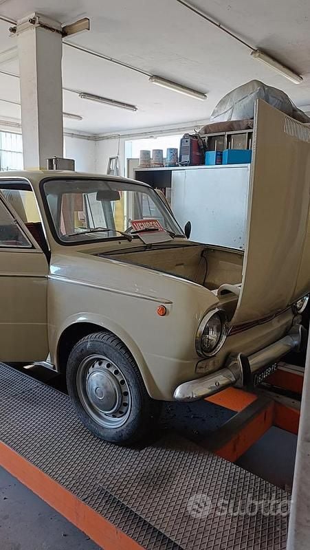 Bianco Usata 1960 Fiat 850 Tre volumi | 3500 € - Immagine 1/4