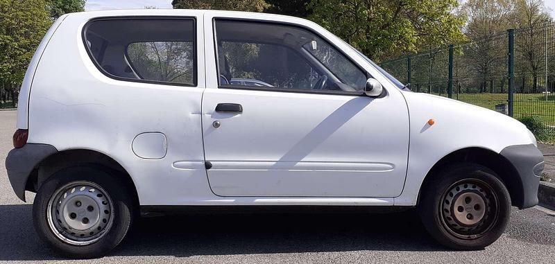 Usata Fiat Seicento 39 CV (28 kW) 1999 Bianco Utilitaria