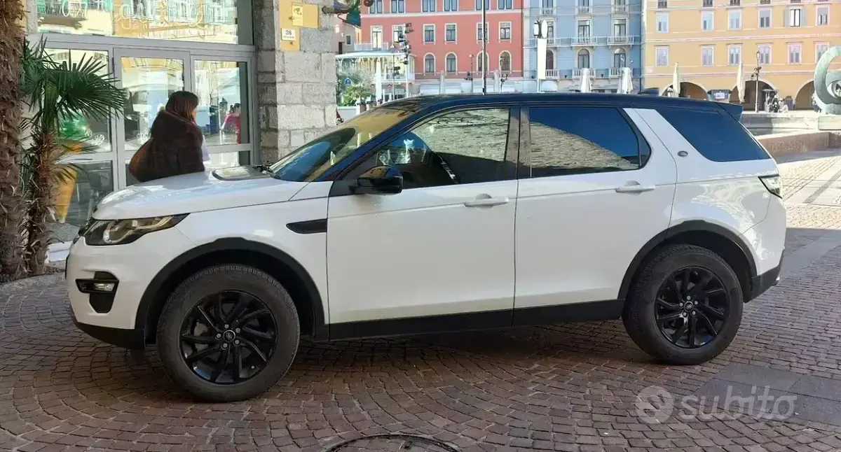 Usata Land Rover Discovery 5 SE 150 CV (110 kW) 2017 Bianco SUV
