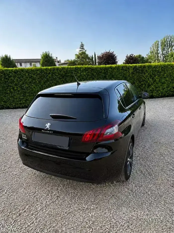 Usata Peugeot 308 Allure 131 CV (96 kW) 2021 Nero Berlina