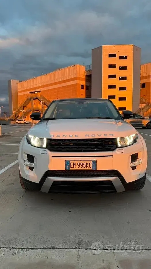 Usata Land Rover Range Rover evoque 150 CV (110 kW) 2012 Bianco SUV